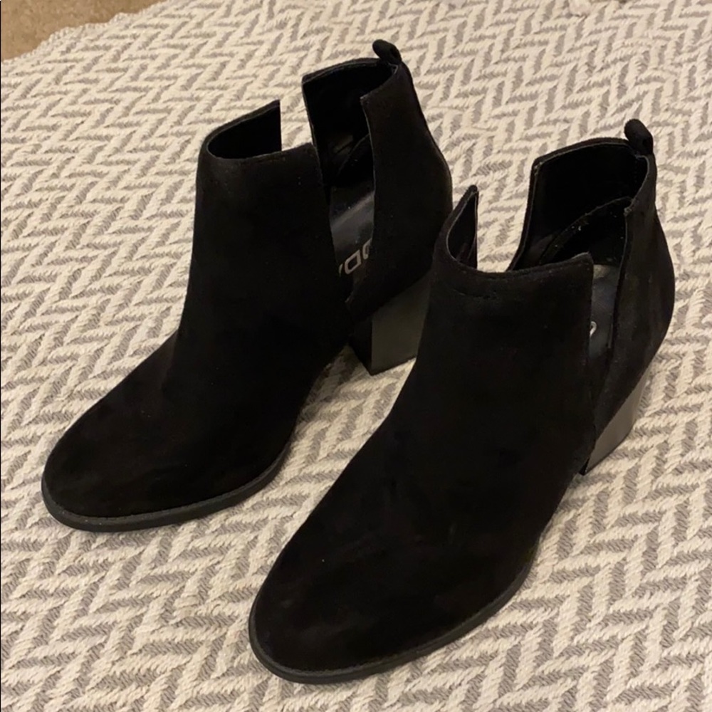 black heeled boots
